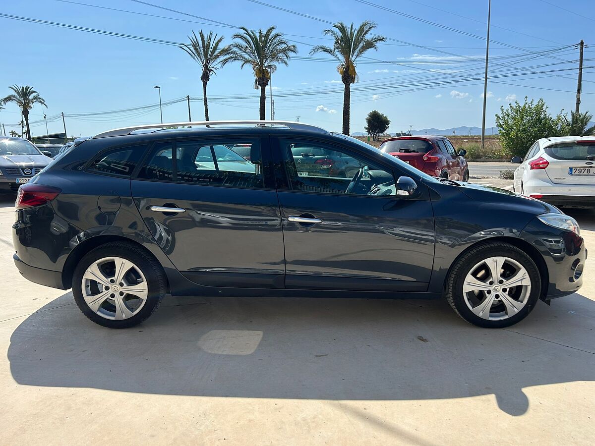 RENAULT MEGANE ESTATE LIMITED 1.5 DCI AUTO SPANISH LHD IN SPAIN 92K SUPERB 2011